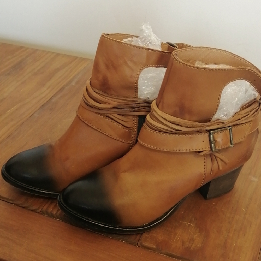 Free People shredded ankle booties, caramel, block heel, sz 41/9 1/2 , 10